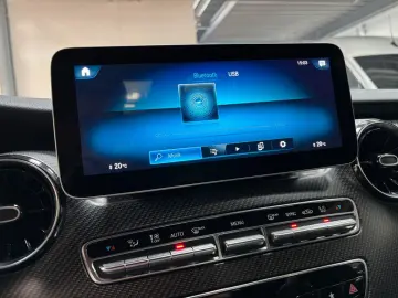 MERCEDES-BENZ V 300 d lang AMG Allrad AHK 2 5 t Panorama