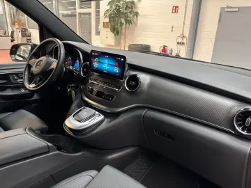 MERCEDES-BENZ V 300 d lang AMG Allrad AHK 2 5 t Panorama