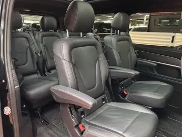 MERCEDES-BENZ V 300 d lang AMG Allrad AHK 2 5 t Panorama