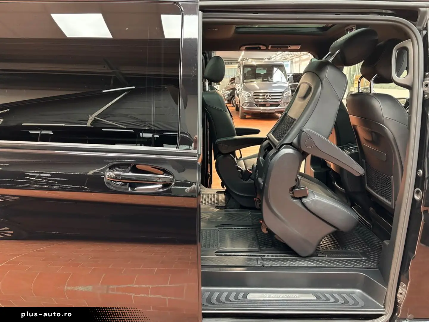 MERCEDES-BENZ V 300 d lang AMG Allrad AHK 2 5 t Panorama