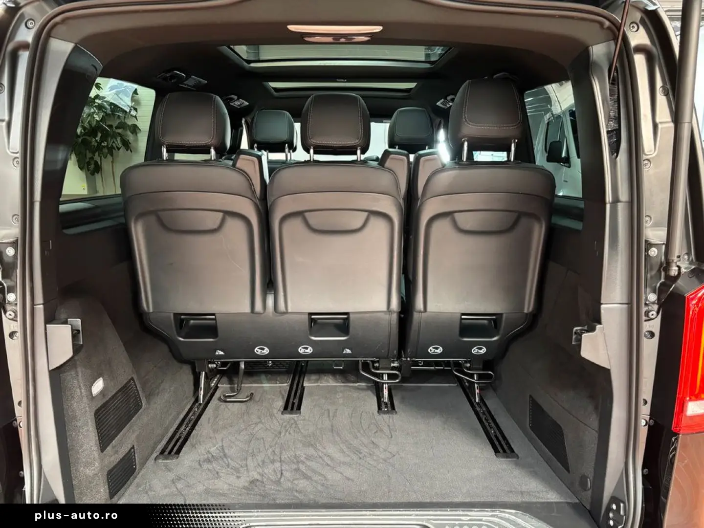 MERCEDES-BENZ V 300 d lang AMG Allrad AHK 2 5 t Panorama