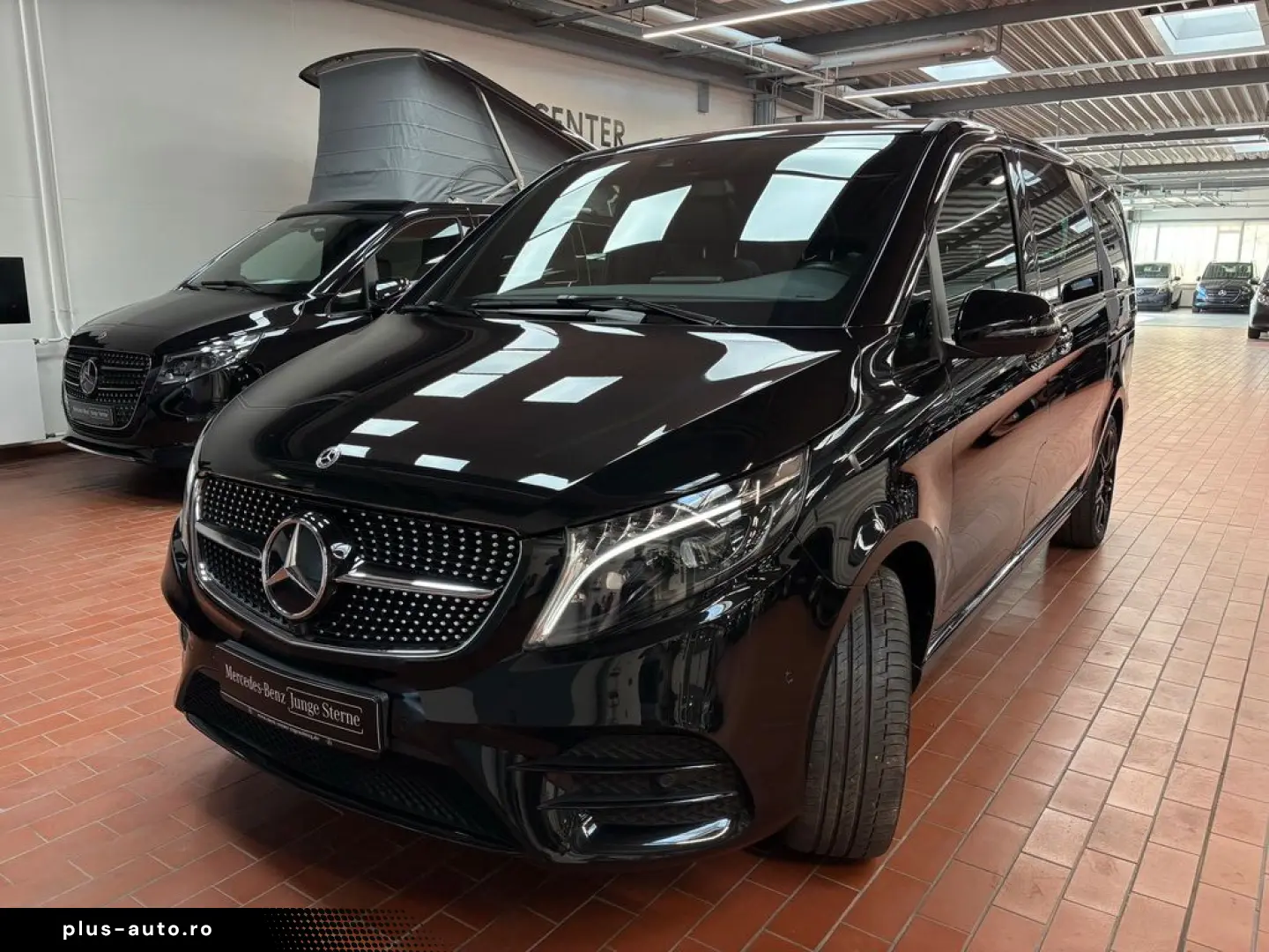 MERCEDES-BENZ V 300 d lang AMG Allrad AHK 2 5 t Panorama