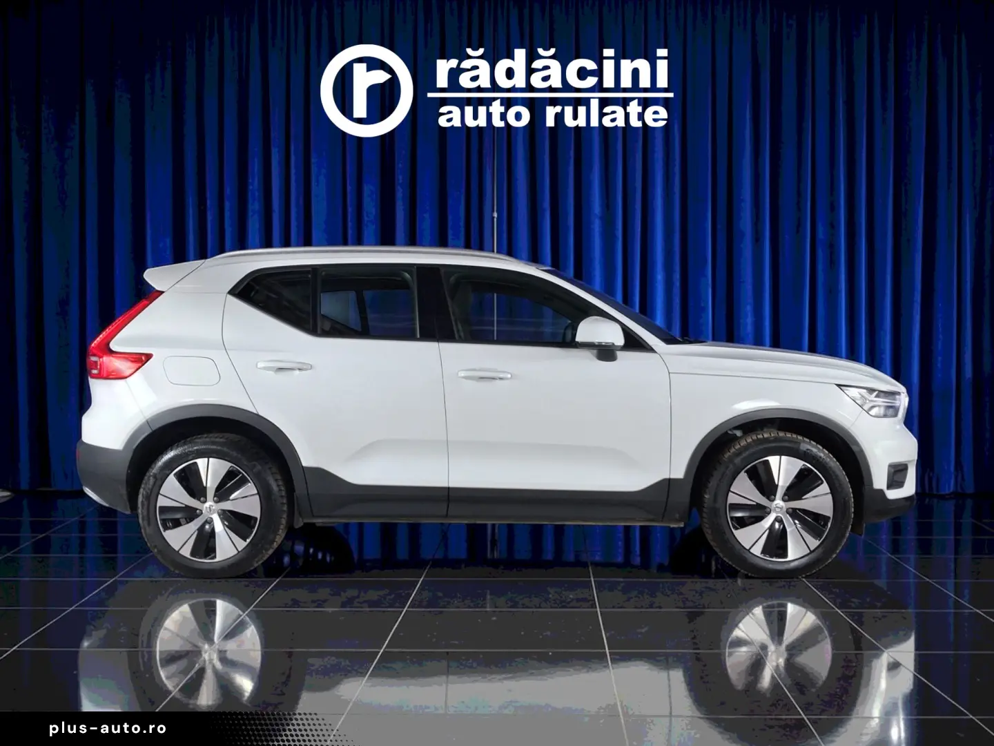 VOLVO XC 40 MOMENTUM HYBRID B4 MHEV  2.0TI  197CP 2021