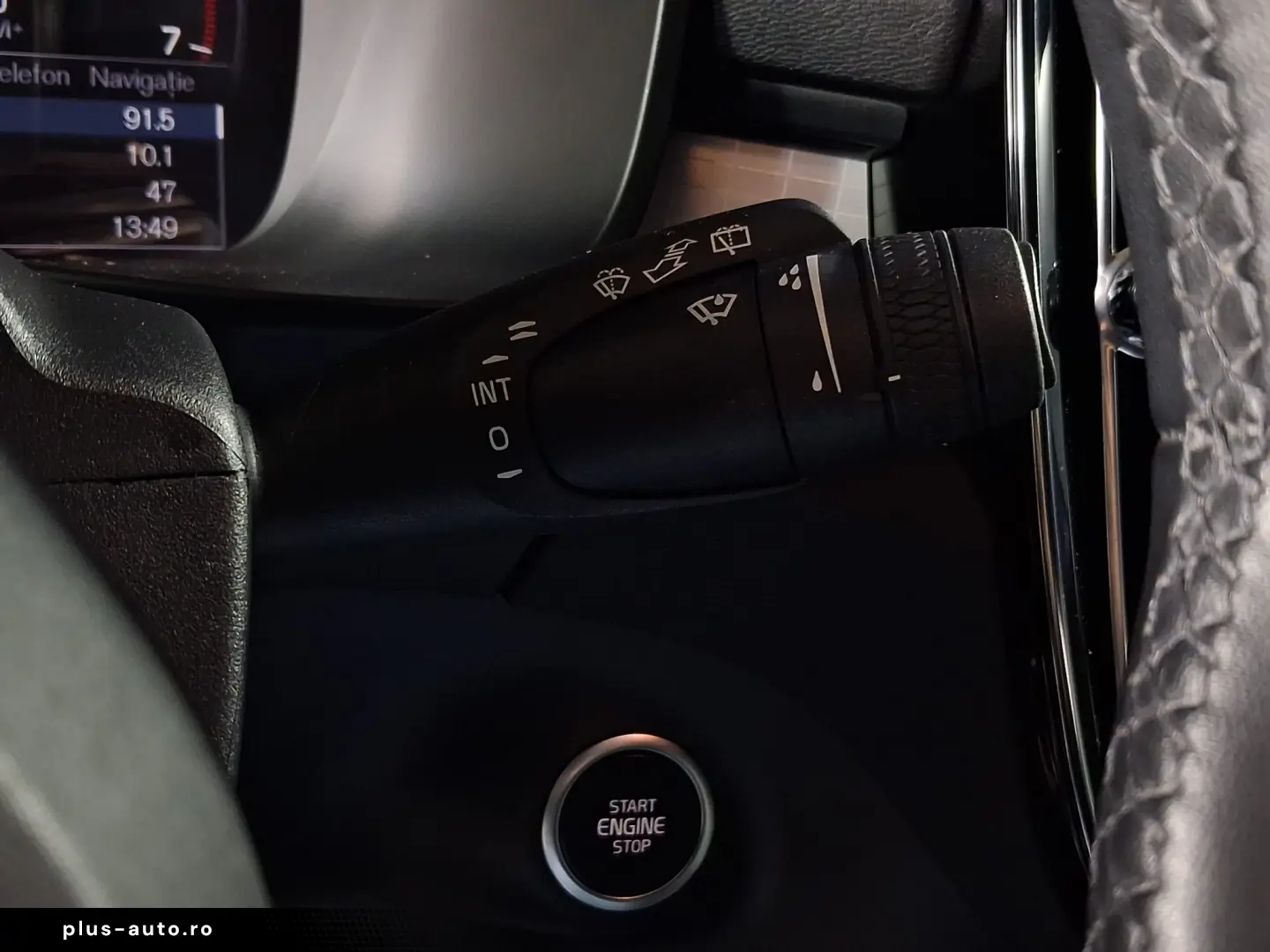 VOLVO XC 40 MOMENTUM HYBRID B4 MHEV  2.0TI  197CP 2021