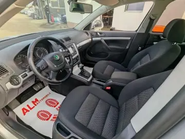 Skoda Octavia Scout 4x4 Diesel Automat 2012 - Rate   Credit