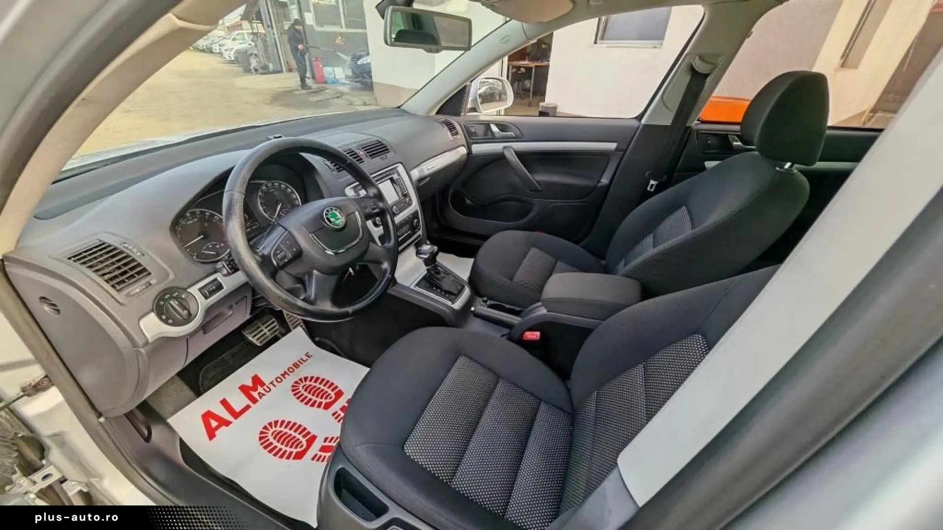 Skoda Octavia Scout 4x4 Diesel Automat 2012 - Rate   Credit