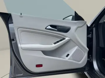 Mercedes-Benz CLA 200 d 7G-DCT Urban