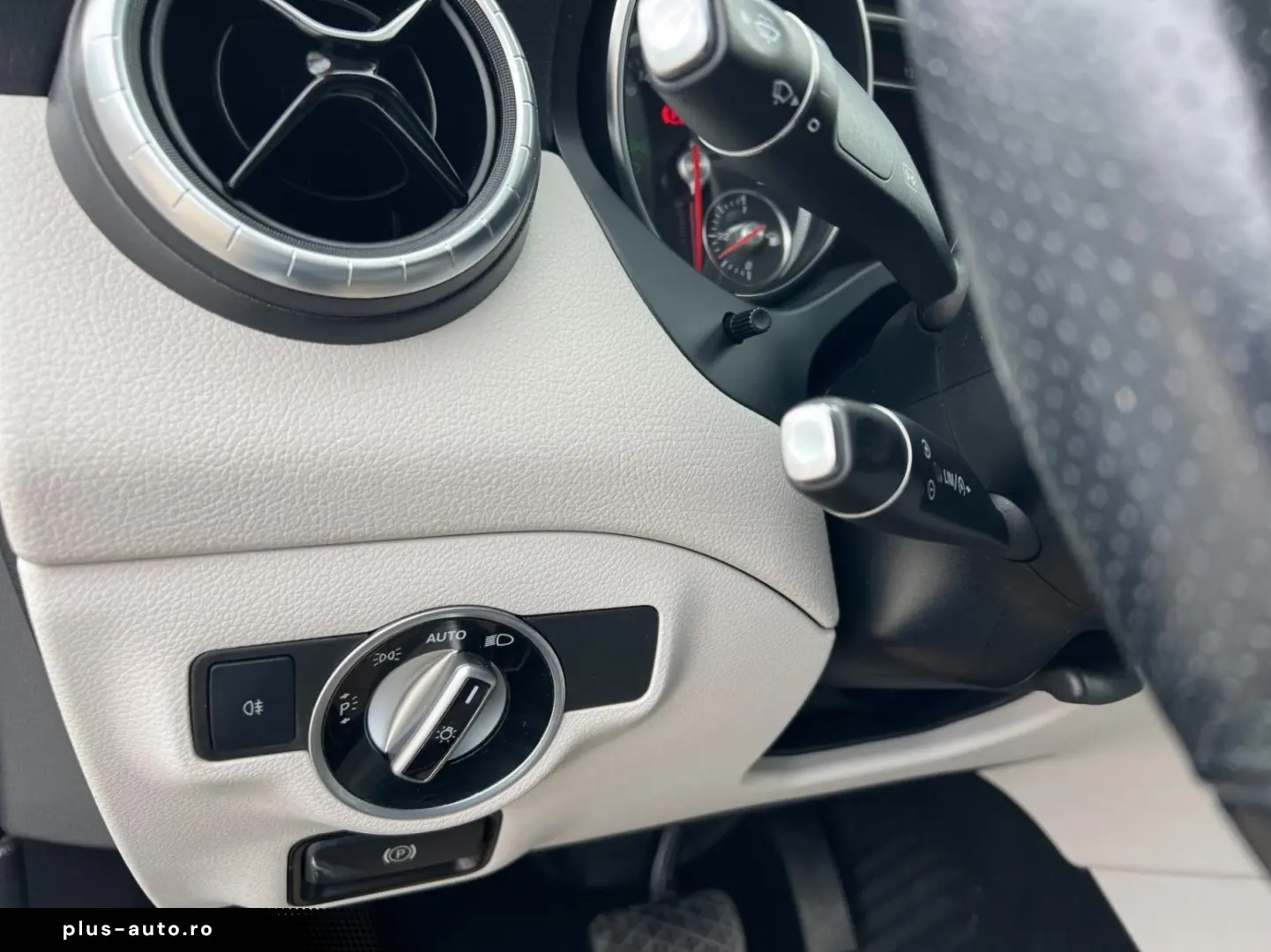 Mercedes-Benz CLA 200 d 7G-DCT Urban