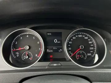 Volkswagen Golf 1.0 TSI Trendline