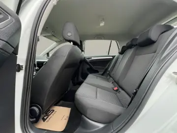 Volkswagen Golf 1.0 TSI Trendline