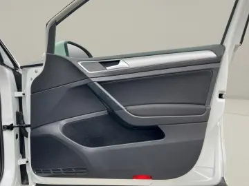 Volkswagen Golf 1.0 TSI Trendline