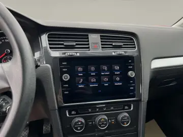 Volkswagen Golf 1.0 TSI Trendline