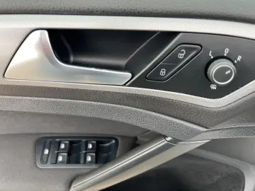 Volkswagen Golf 1.0 TSI Trendline