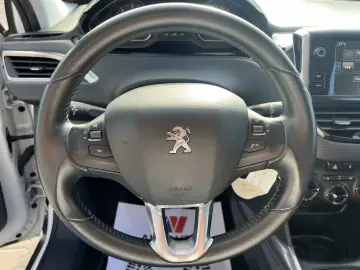 Peugeot 2008 1.6 Blue-HDi Style