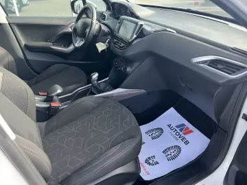 Peugeot 2008 1.6 Blue-HDi Style