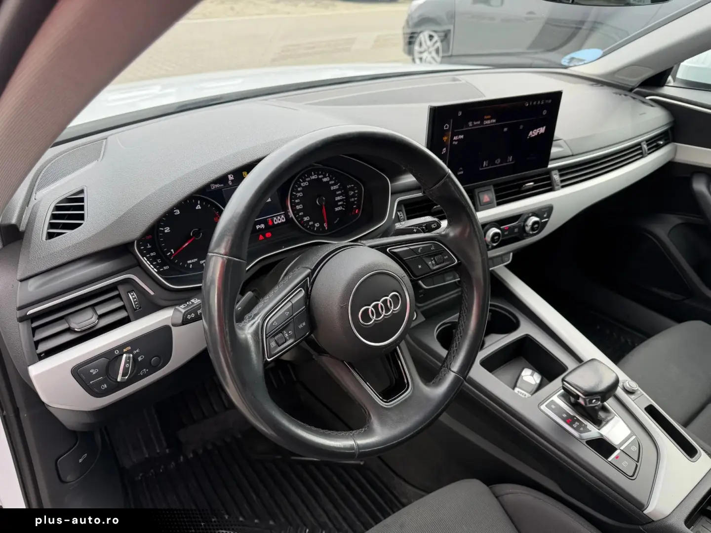 Audi A4 Avant 30 TDI S tronic