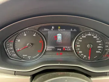 Audi A4 Avant 30 TDI S tronic