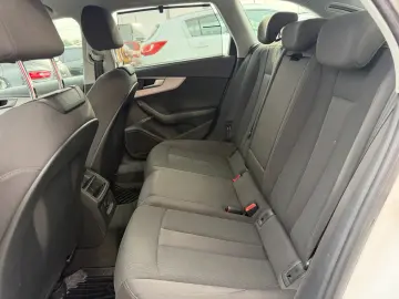 Audi A4 Avant 30 TDI S tronic