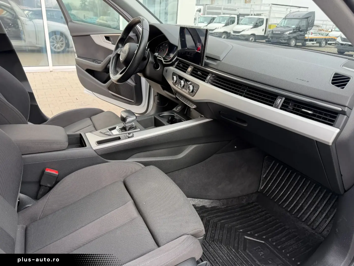Audi A4 Avant 30 TDI S tronic