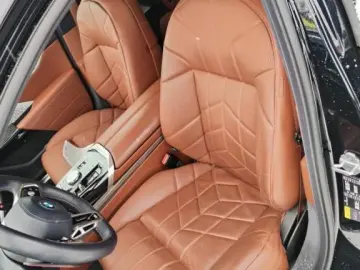 BMW Seria 7 M760e xDrive G70