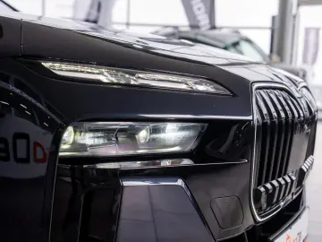 BMW Seria 7 M760e xDrive G70