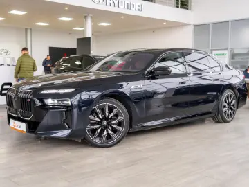 BMW Seria 7 M760e xDrive G70