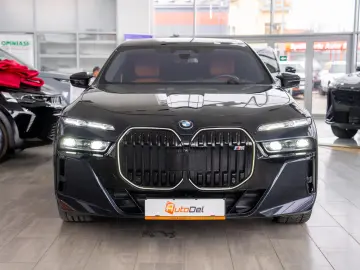 BMW Seria 7 M760e xDrive G70