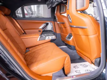 BMW Seria 7 M760e xDrive G70
