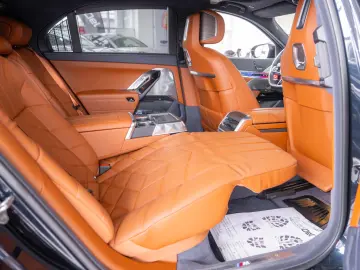 BMW Seria 7 M760e xDrive G70