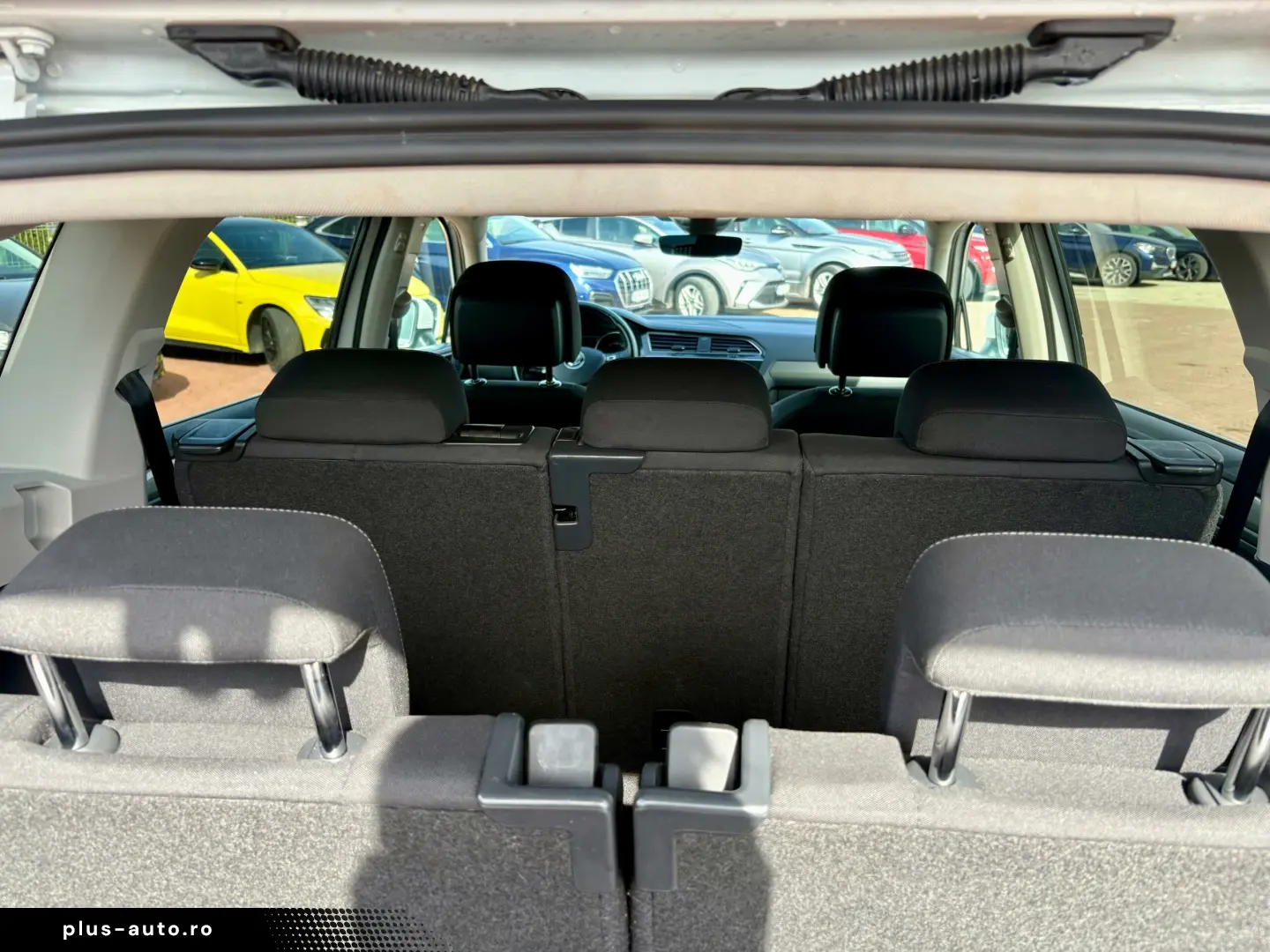 Volkswagen Tiguan - 7 Locuri