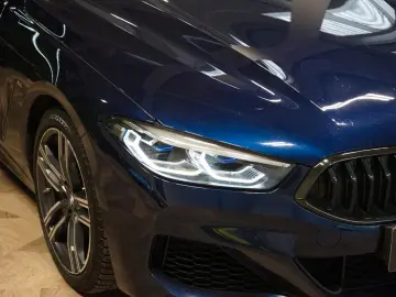 BMW 840i XDRIVE B&W PANO HUD CARBON 43.636 € NETTO