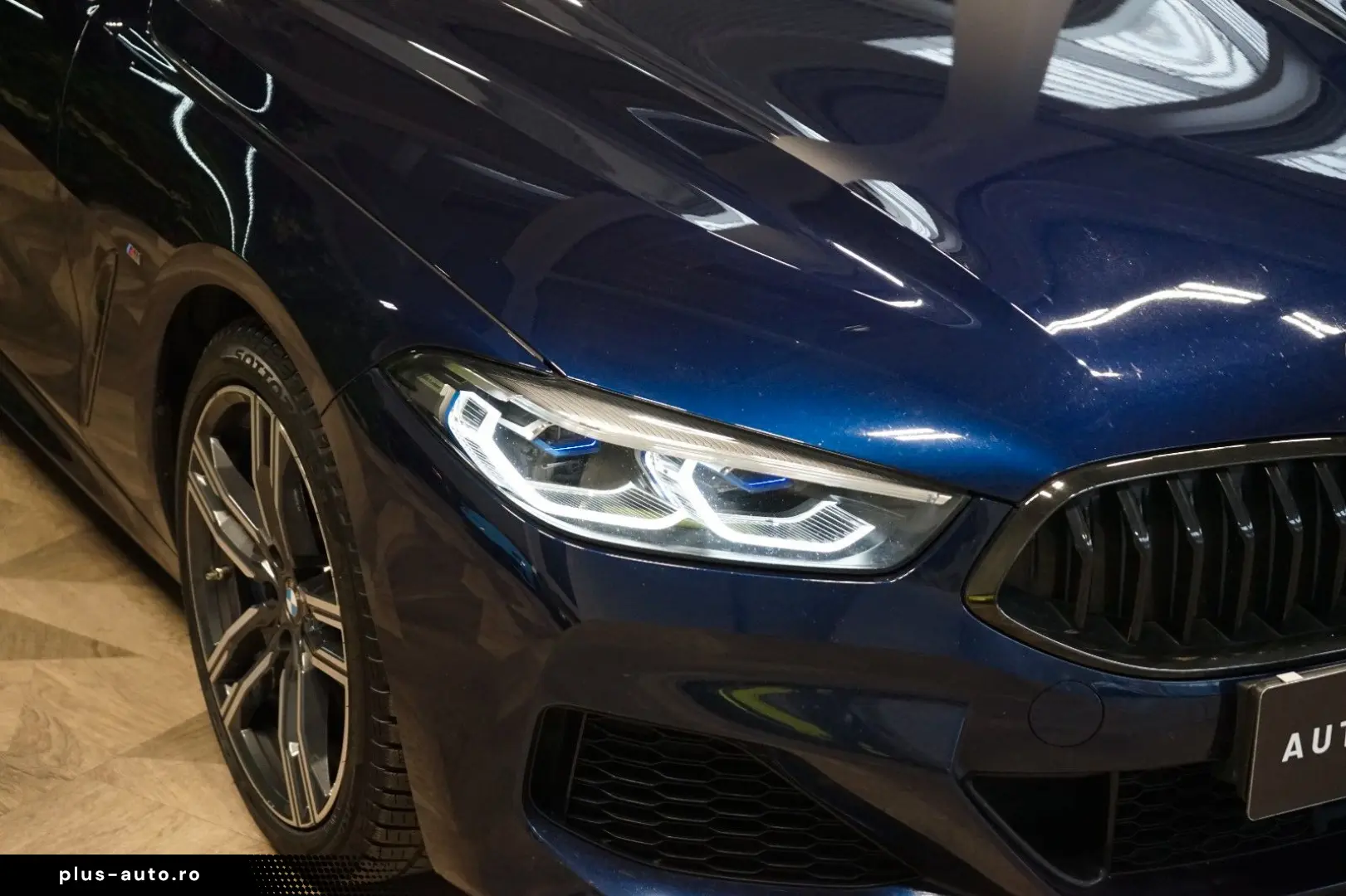 BMW 840i XDRIVE B&W PANO HUD CARBON 43.636 € NETTO