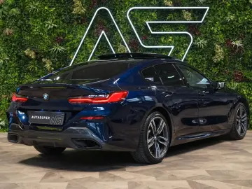 BMW 840i XDRIVE B&W PANO HUD CARBON 43.636 € NETTO