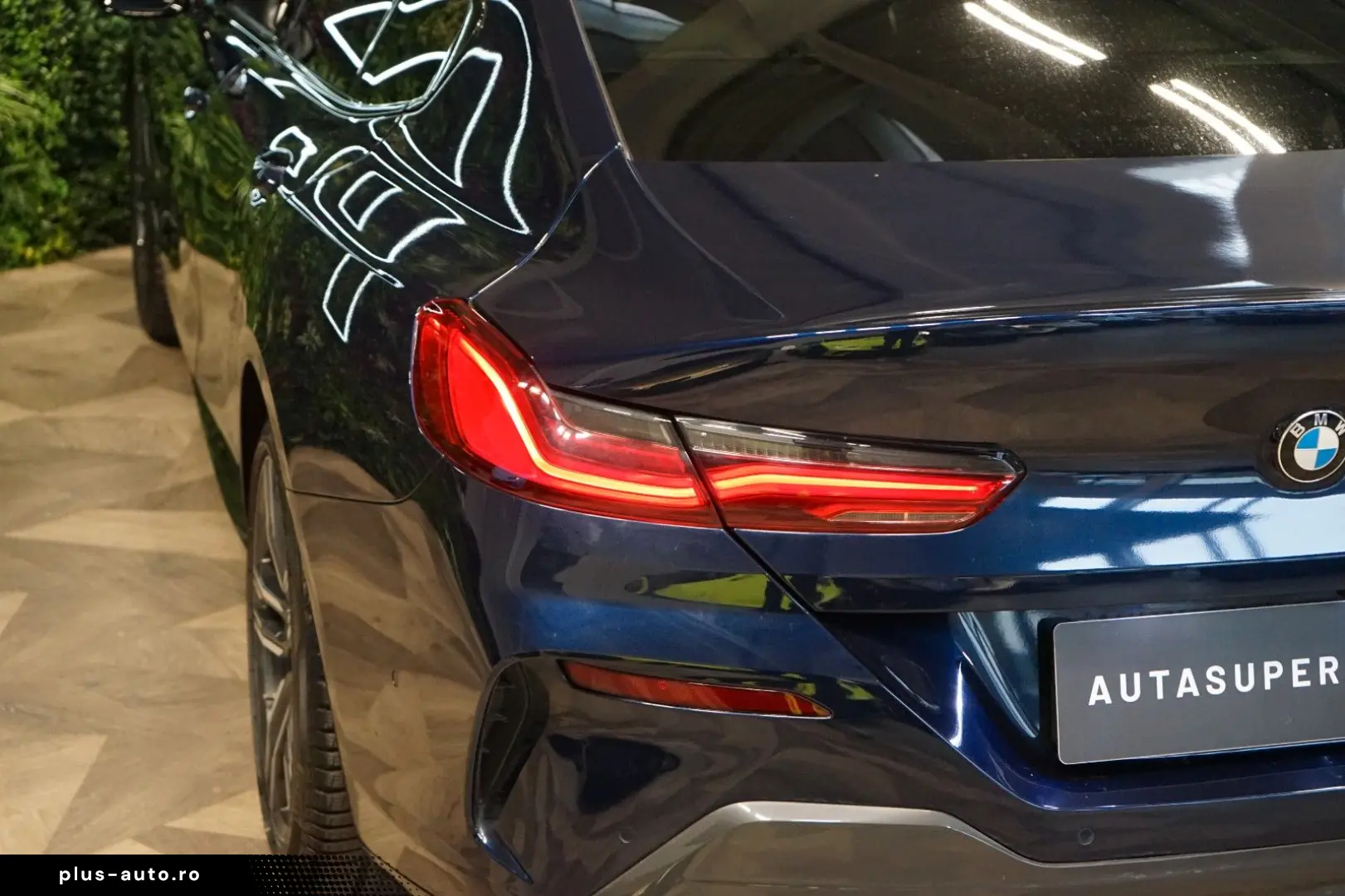 BMW 840i XDRIVE B&W PANO HUD CARBON 43.636 € NETTO