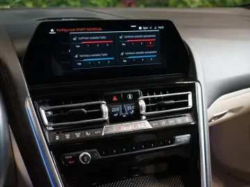 BMW 840i XDRIVE B&W PANO HUD CARBON 43.636 € NETTO