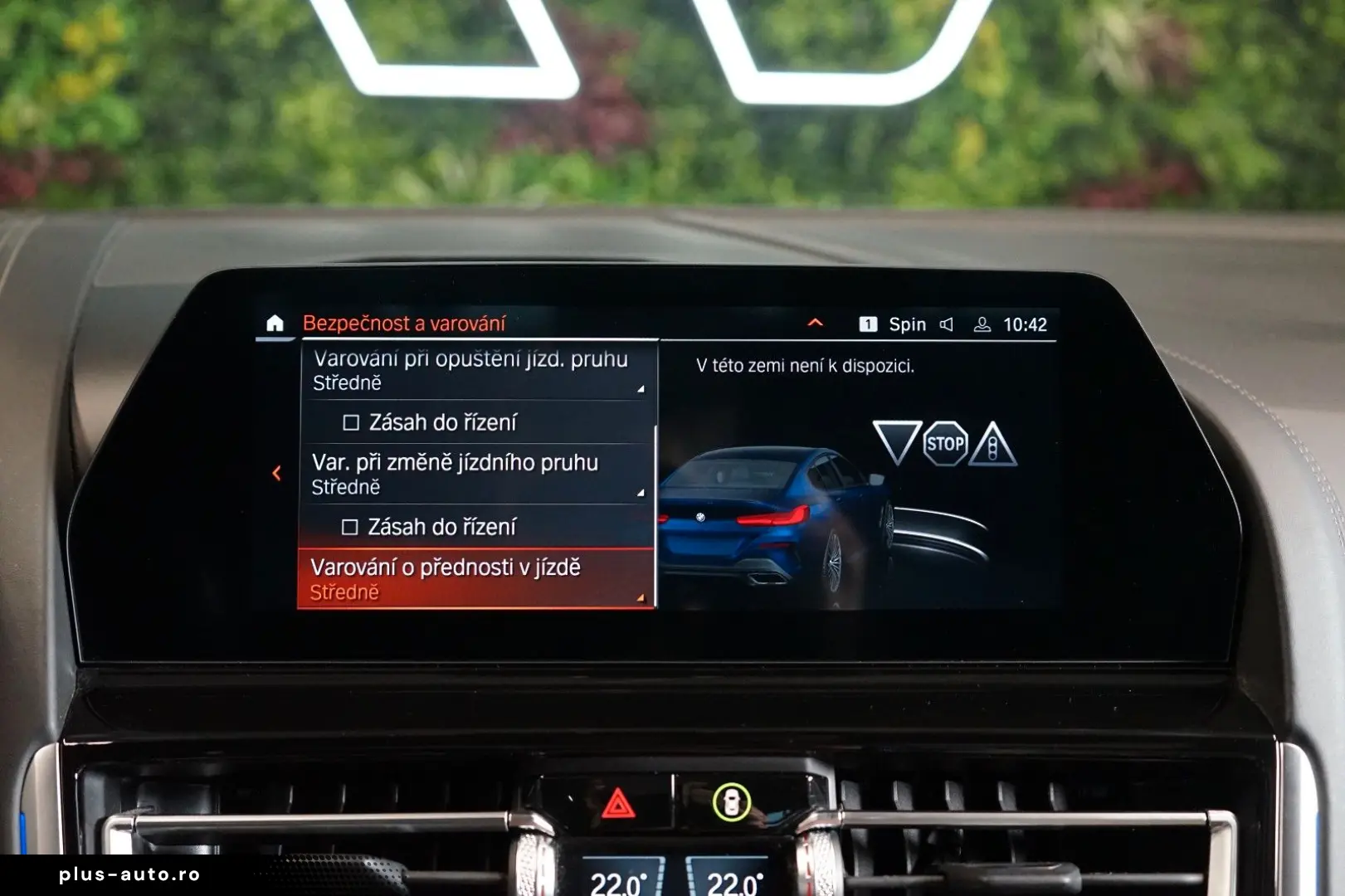 BMW 840i XDRIVE B&W PANO HUD CARBON 43.636 € NETTO