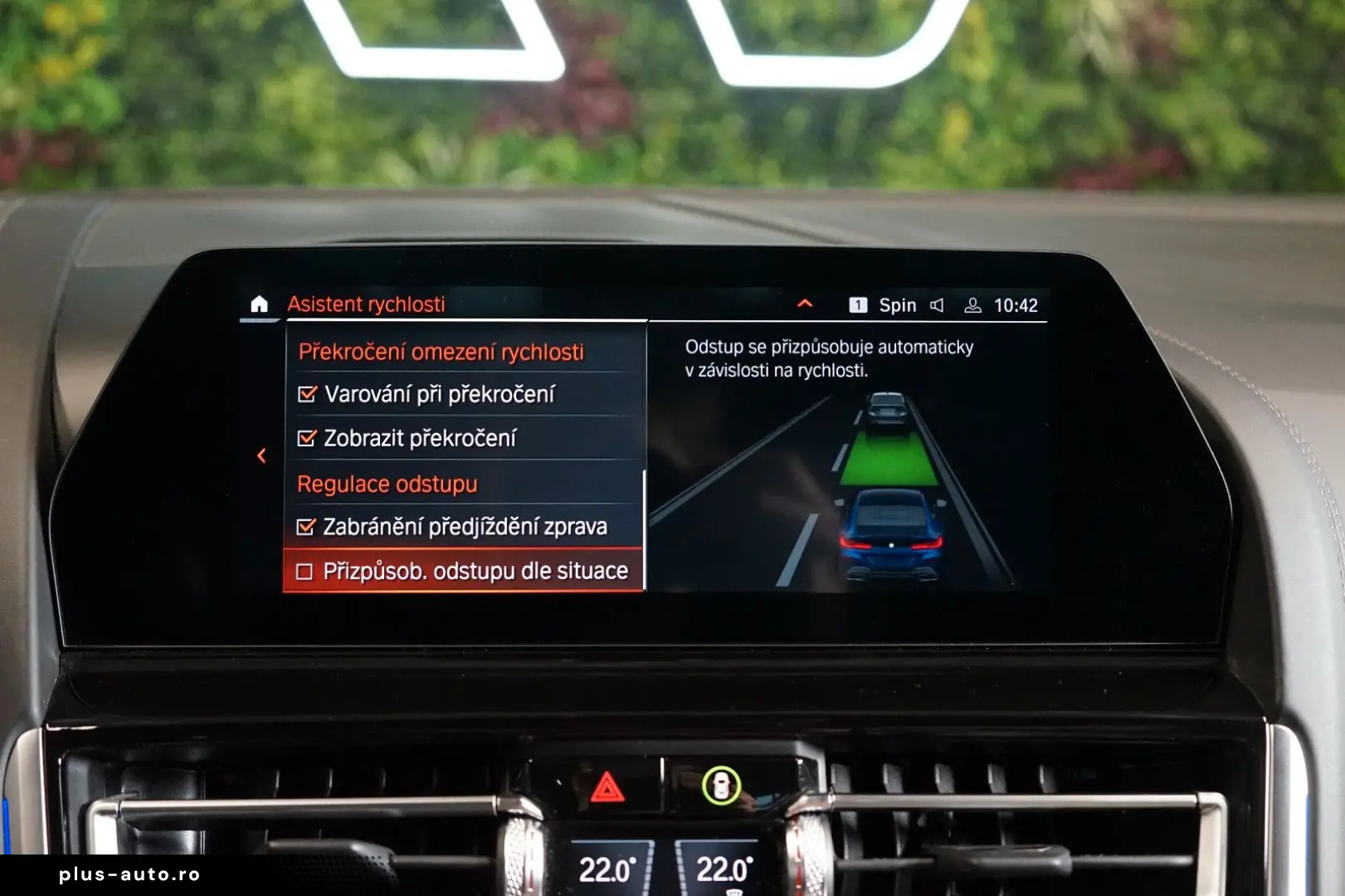 BMW 840i XDRIVE B&W PANO HUD CARBON 43.636 € NETTO