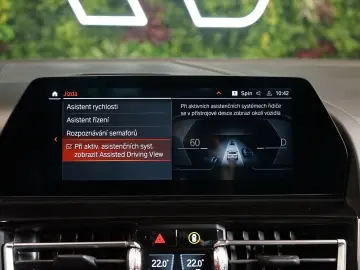 BMW 840i XDRIVE B&W PANO HUD CARBON 43.636 € NETTO