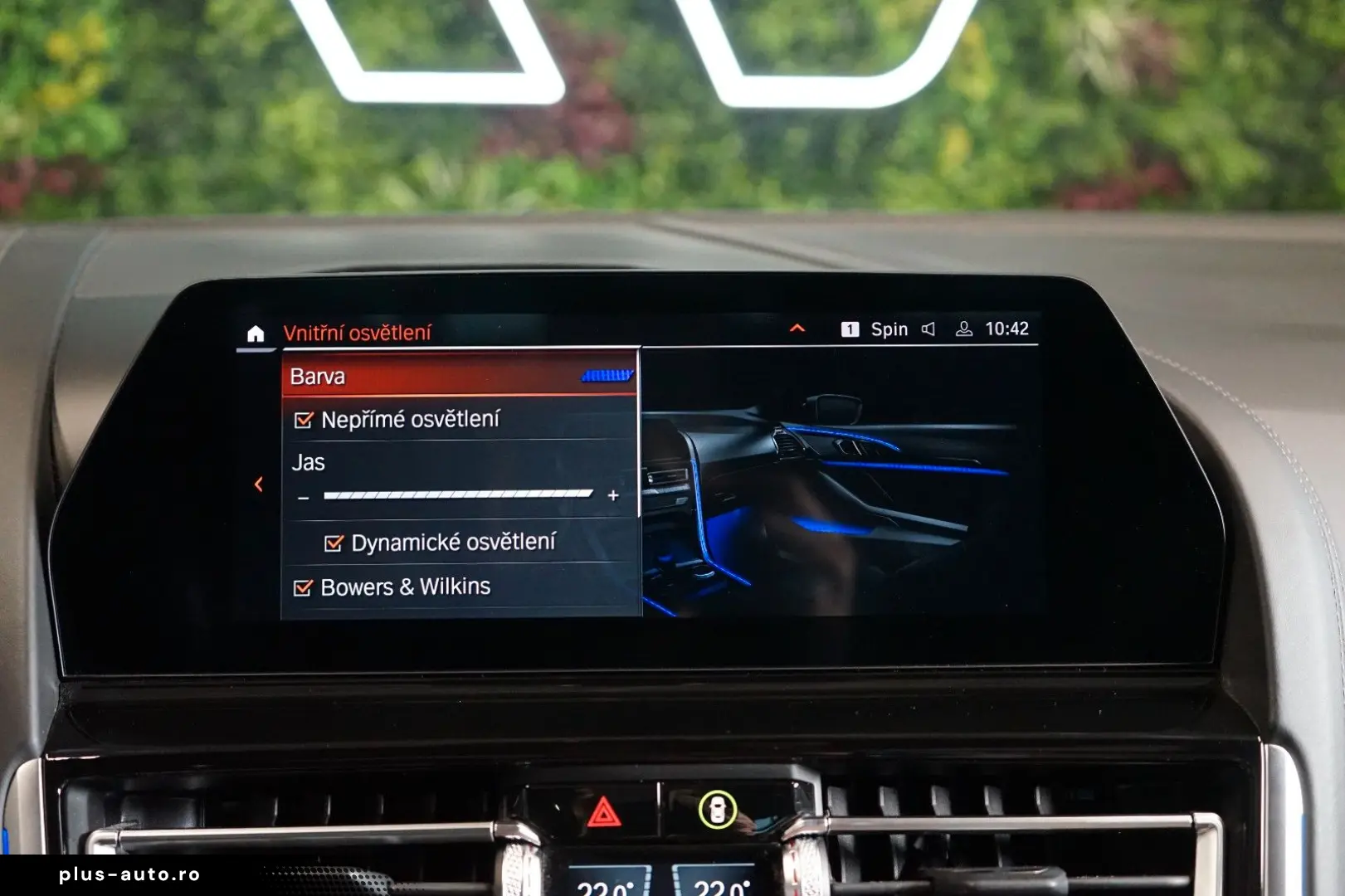 BMW 840i XDRIVE B&W PANO HUD CARBON 43.636 € NETTO