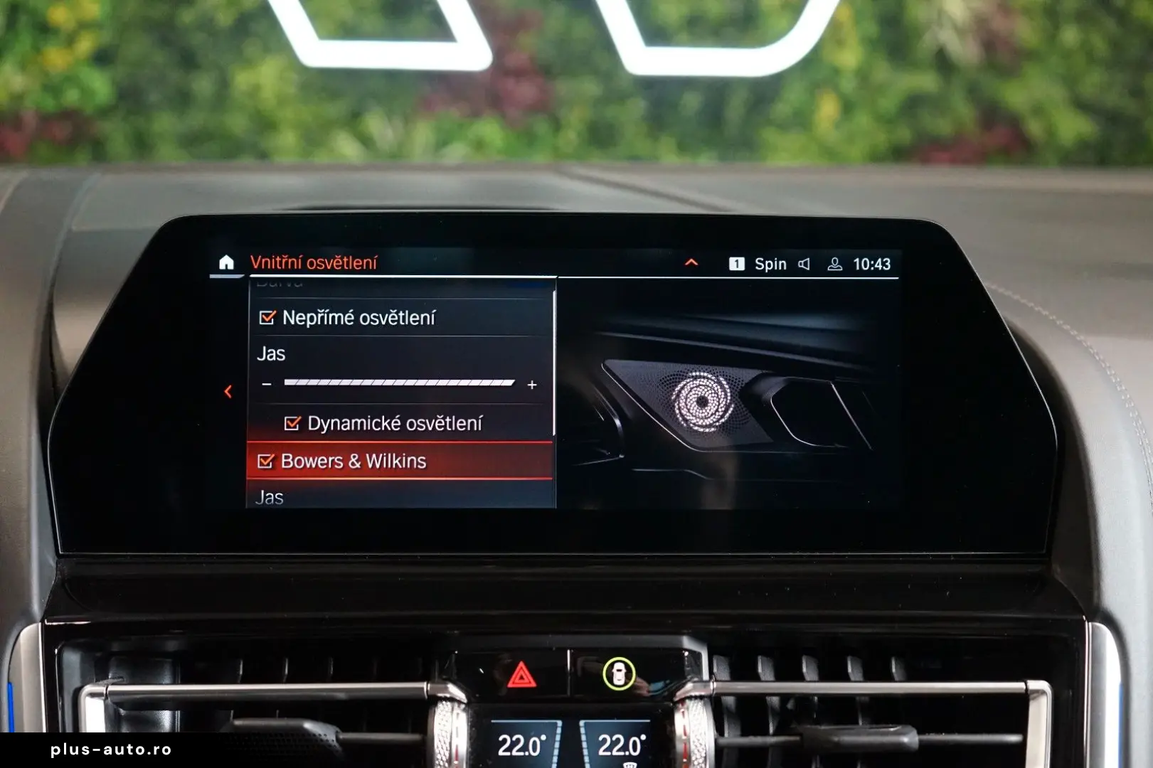 BMW 840i XDRIVE B&W PANO HUD CARBON 43.636 € NETTO