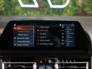 BMW 840i XDRIVE B&W PANO HUD CARBON 43.636 € NETTO