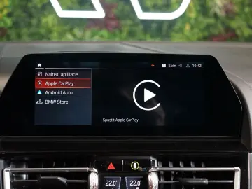 BMW 840i XDRIVE B&W PANO HUD CARBON 43.636 € NETTO