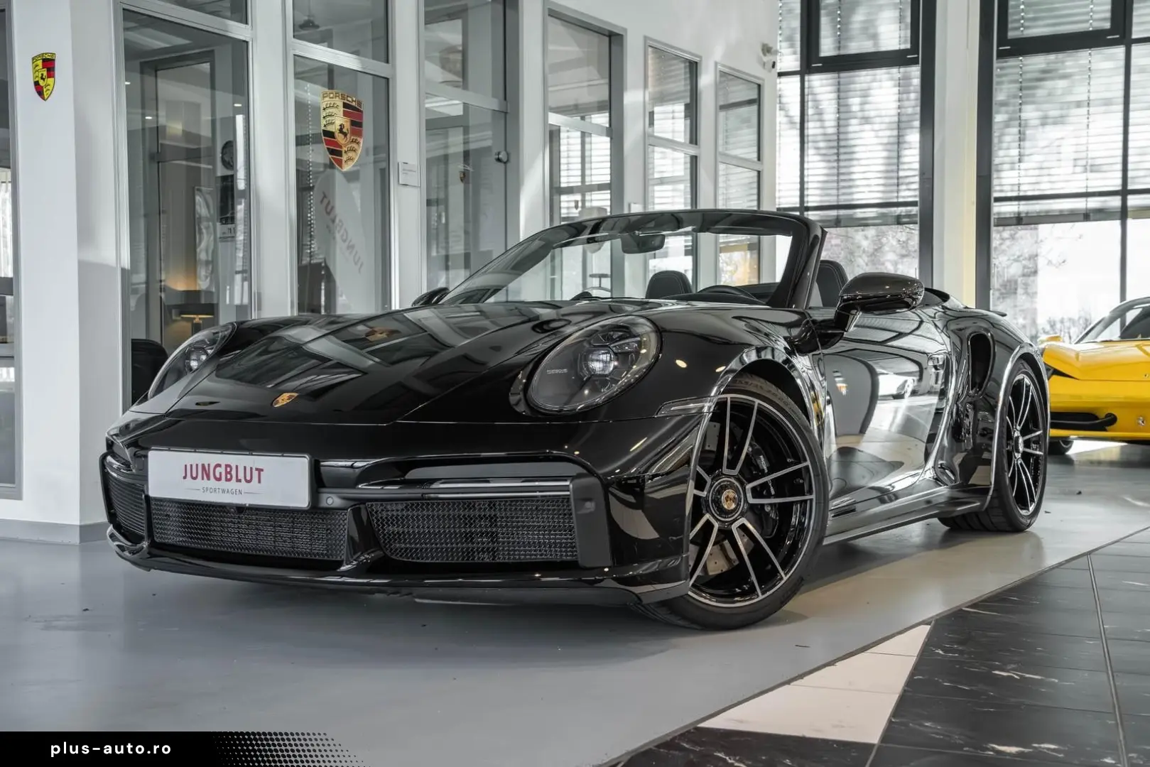 PORSCHE 992.1 Turbo Cabriolet   CARBON   APPROVED