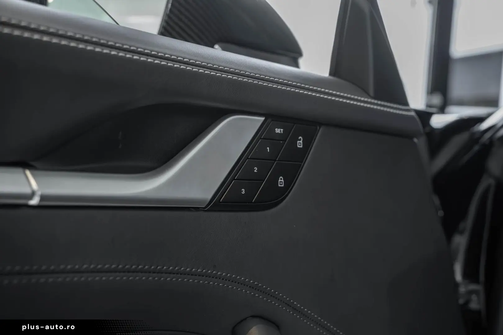 PORSCHE 992.1 Turbo Cabriolet   CARBON   APPROVED