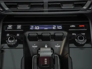 PORSCHE 992.1 Turbo Cabriolet   CARBON   APPROVED