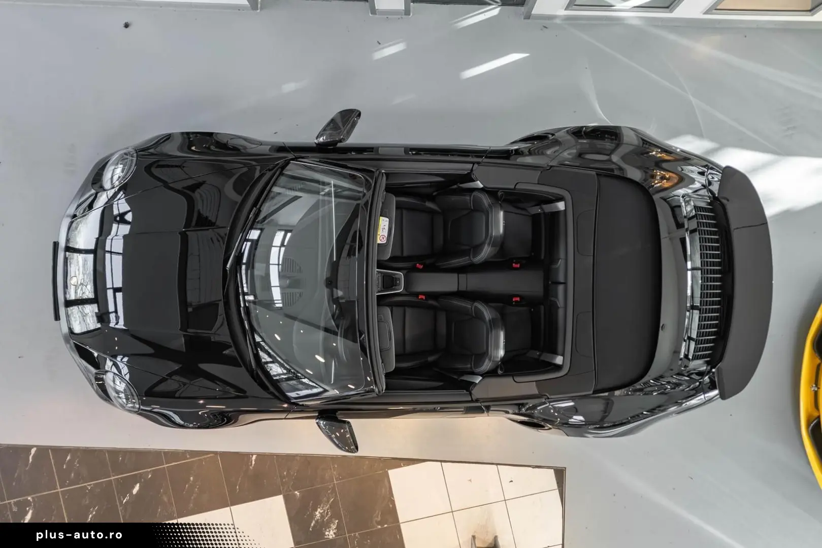 PORSCHE 992.1 Turbo Cabriolet   CARBON   APPROVED