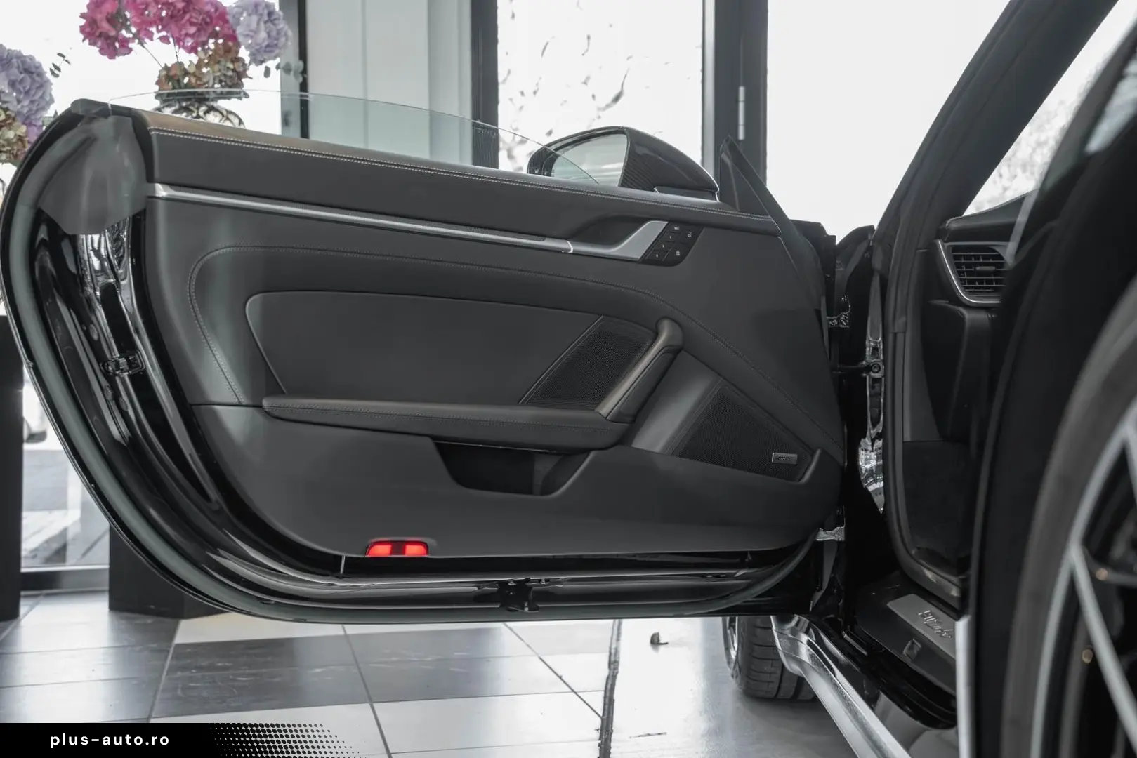 PORSCHE 992.1 Turbo Cabriolet   CARBON   APPROVED