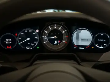 PORSCHE 992 Turbo S ACC Aero-Kit Lift Burmester PDLS