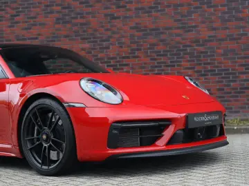 PORSCHE 992 Carrera 4 GTS   PDCC - Pano - Camera - PASM