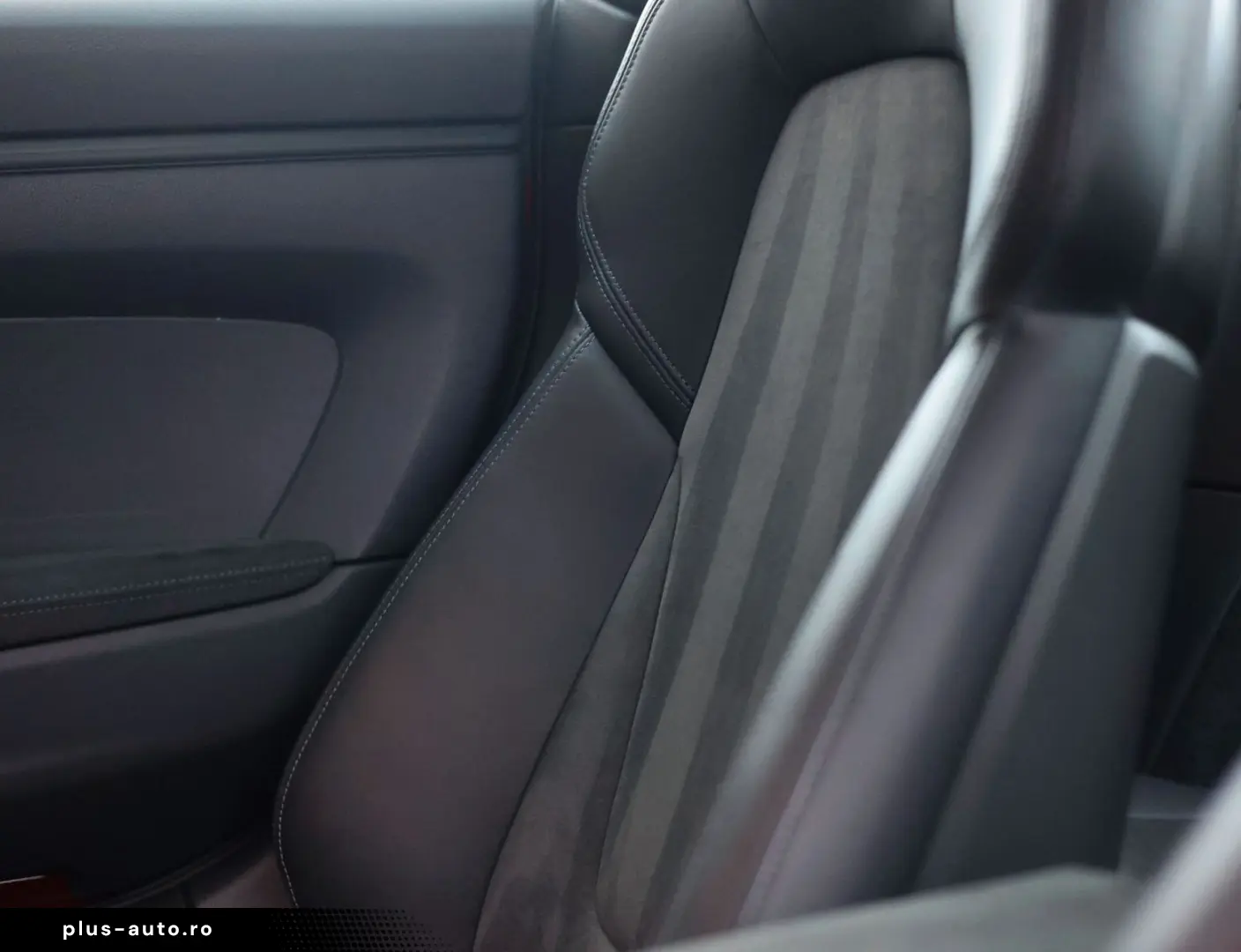 PORSCHE 992 Carrera 4 GTS   PDCC - Pano - Camera - PASM